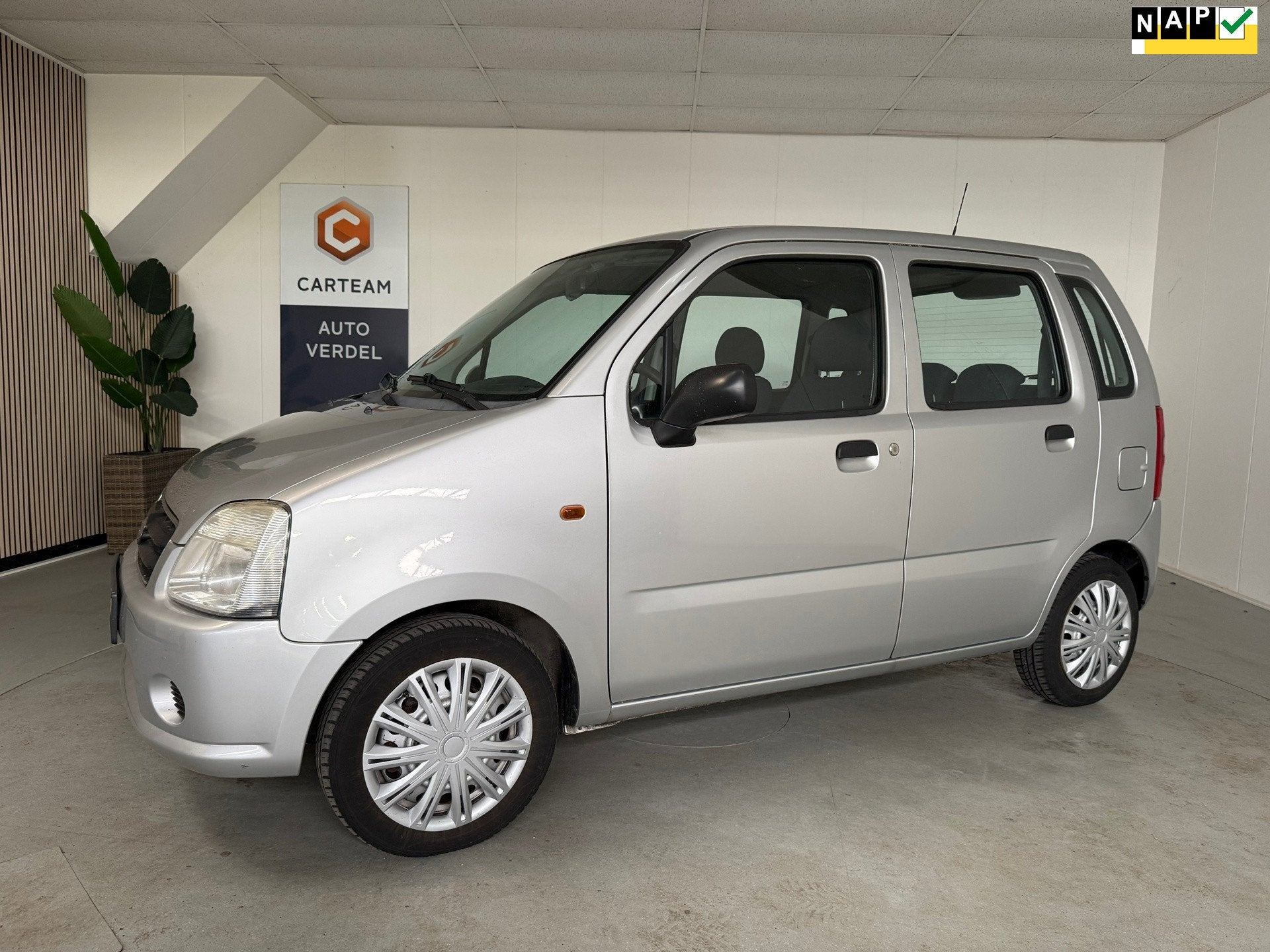 Suzuki Wagon R+ 1.0 Base 140.000km, Voorwielaandrijving, Gebruikt, 31 €/maand, Airbags