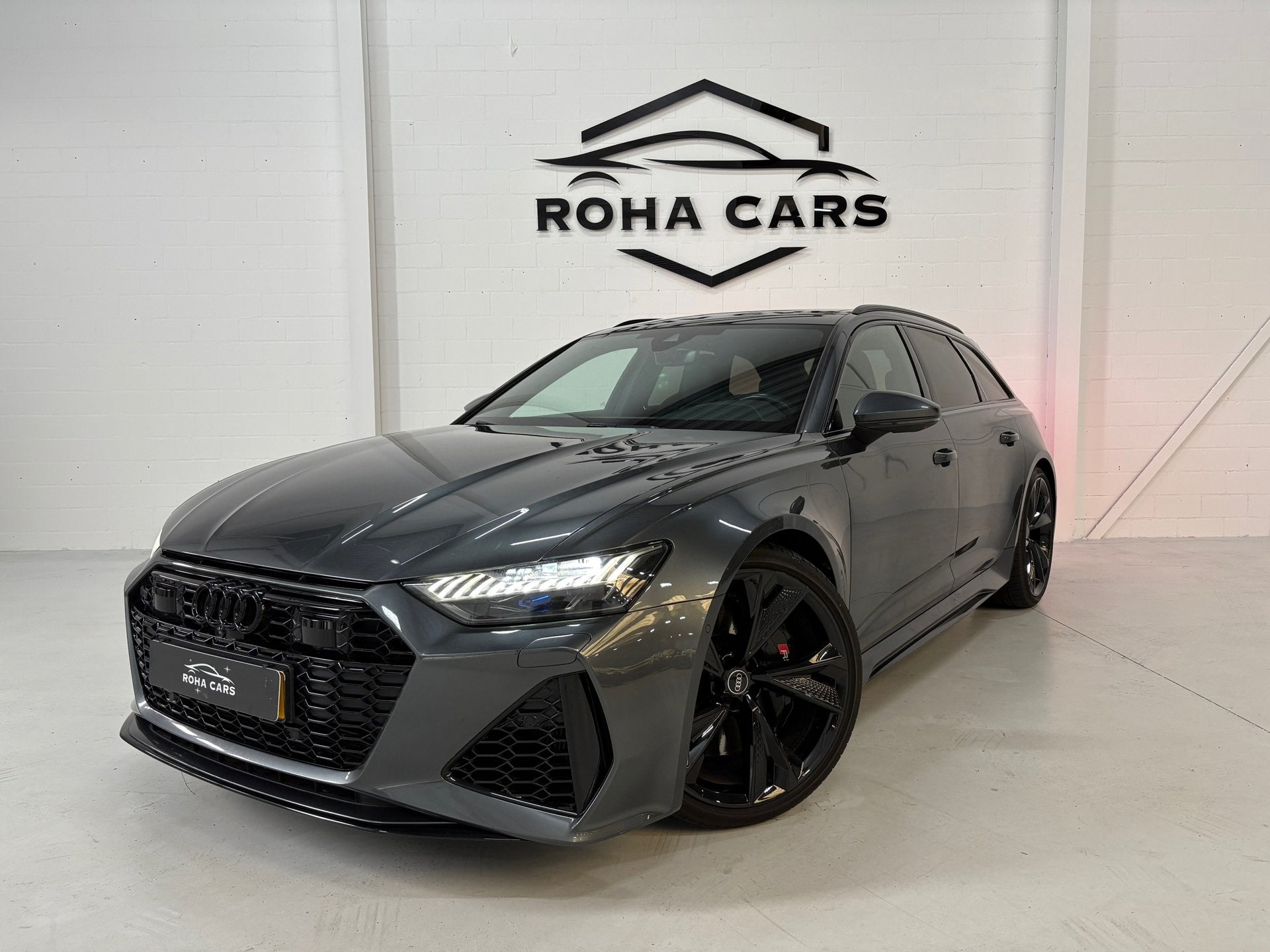Audi RS 6 quattro PANO, 4WS, Carbon (Fabrieks garantie tot 2, Automaat, Dealer onderhouden, Gebruikt, Zwart