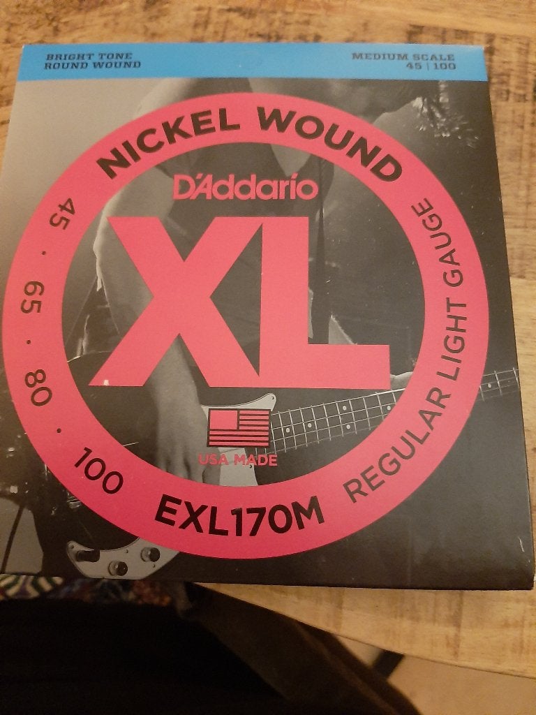 D'addario  medium scale 45 - 100 bas snaren, Ophalen, Nieuw