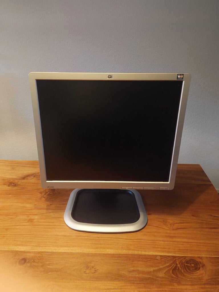 HP L1950 19-inch LCD Computer Monitor, Ophalen, Draaibaar, Gebruikt, Minder dan 1 ms