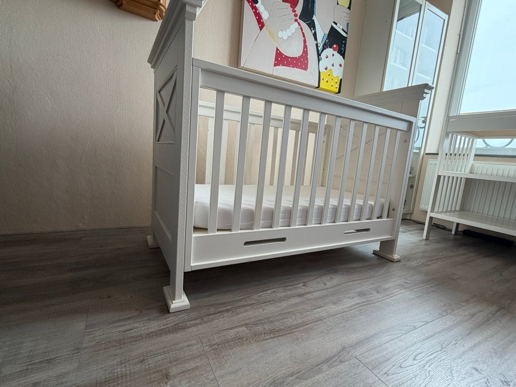 Baby ledikant + commode + Antilop kinderstoel, Ophalen, Gebruikt, Ledikant