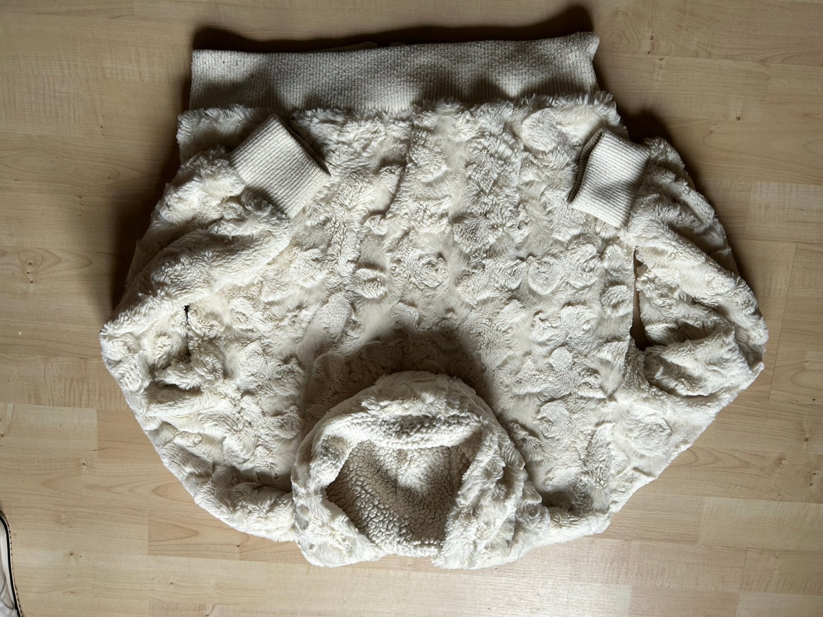 Crèmekleurig teddy jasje met capuchon maat 38/40 (M), Ophalen of Verzenden, Gedragen, Maat 38/40 (M), Beige