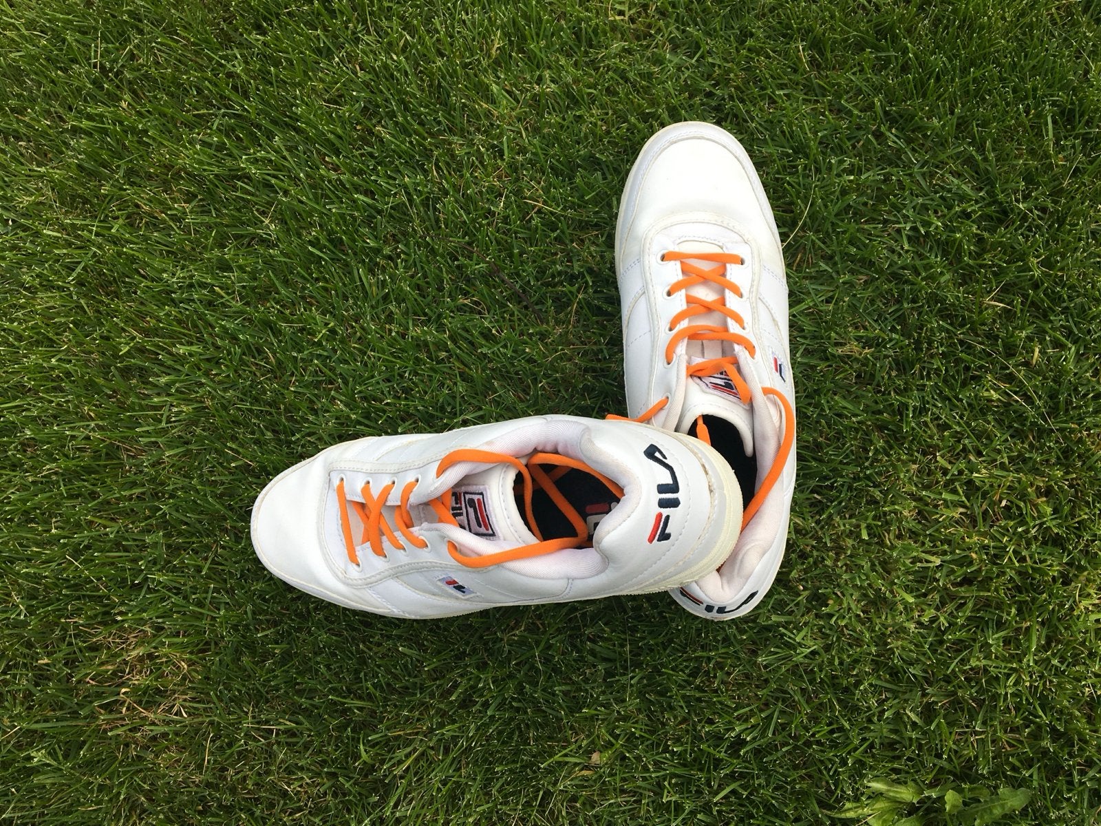 Fila Sneakers Maat 41 - Wit met Oranje Veters als nieuw!, Wit, Ophalen of Verzenden, Sneakers of Gympen, Zo goed als nieuw