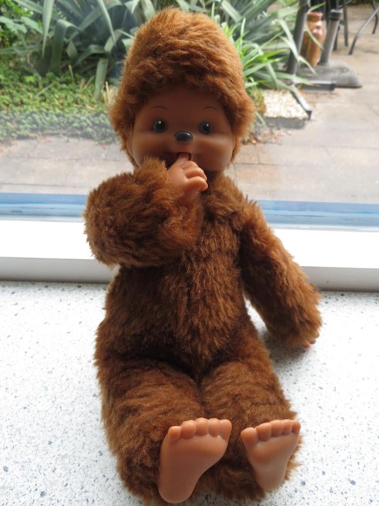 Oude aap vintage soort Monchhichi meet ca 30 cm, Gebruikt, Ophalen of Verzenden, Middelgroot (20 tot 80 cm), Bruin