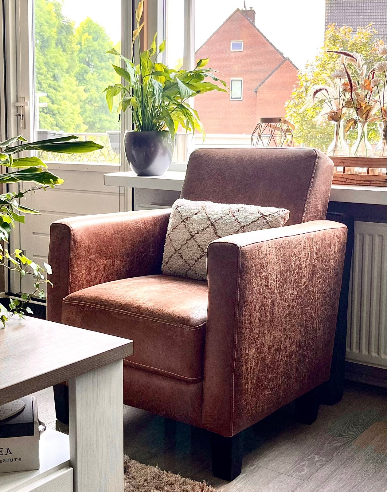 Stoere cognac kleurige fauteuil loungestoel microleder zgan, Ophalen, Minder dan 75 cm, Modern stoer microleder, Leer