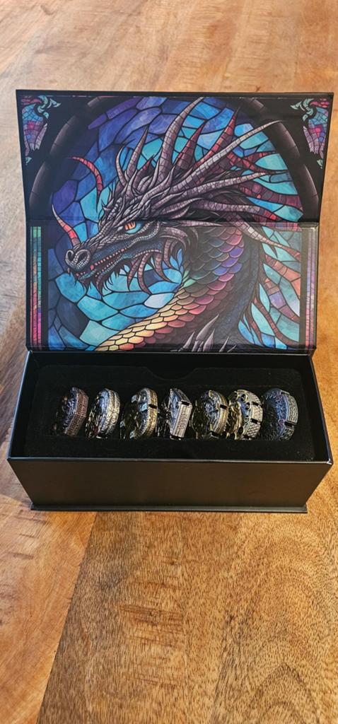 Dungeons and dragons flip dice speciale set Yarro, Hobby en Vrije tijd, Gezelschapsspellen | Bordspellen, Een of twee spelers