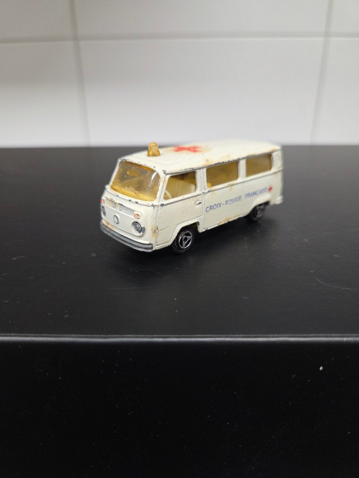 volkswagen T2 vw fourgon ambulance majorette 244, Ophalen, Auto