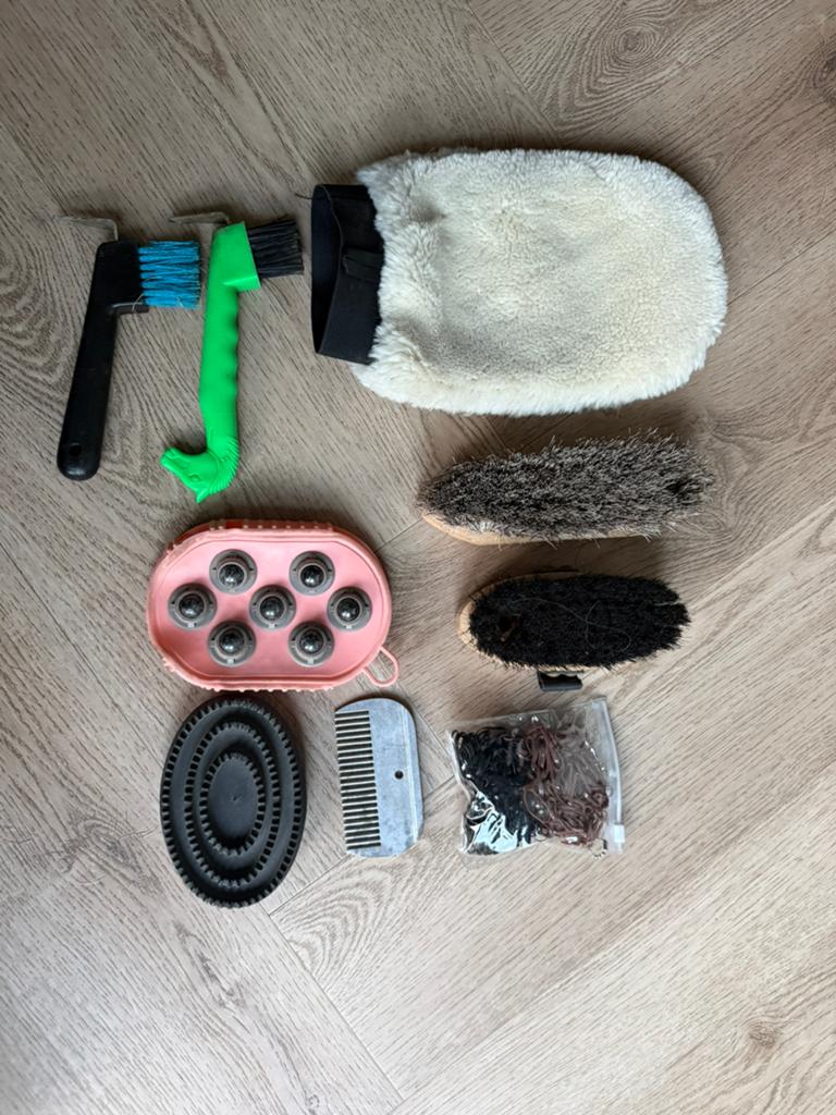 Verzorging spullen paarden, Ophalen, Zo goed als nieuw