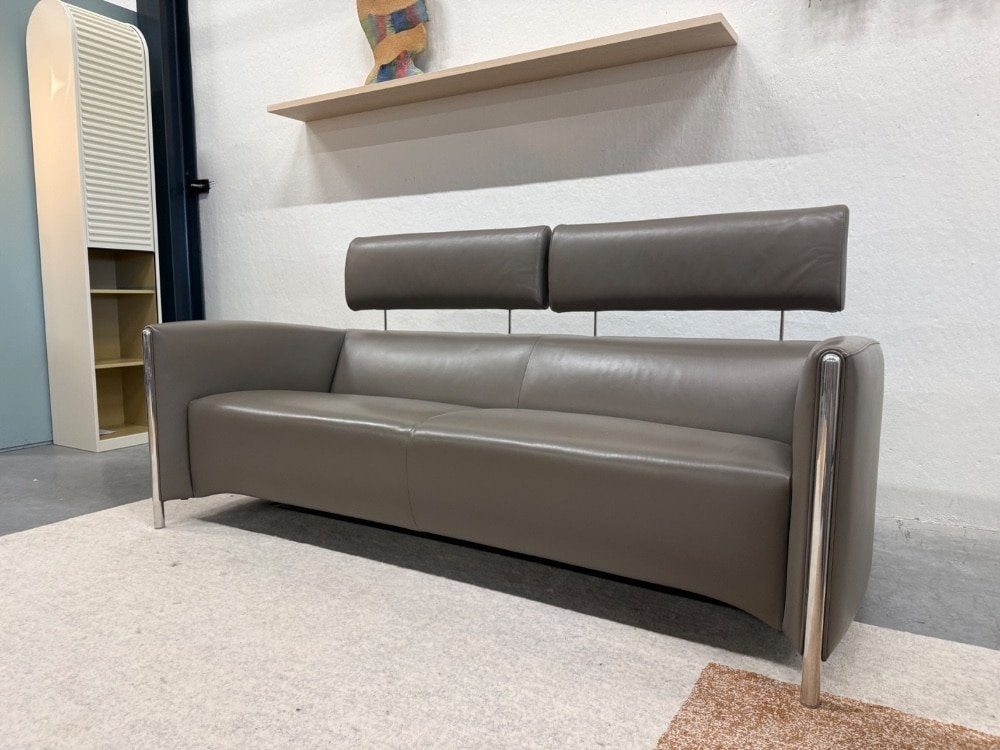 Nieuwstaat Leolux Goncharov 3 Zits Bank Taupe leer Design, Leolux, Info@leolux.nl, Driepersoons, Ophalen of Verzenden