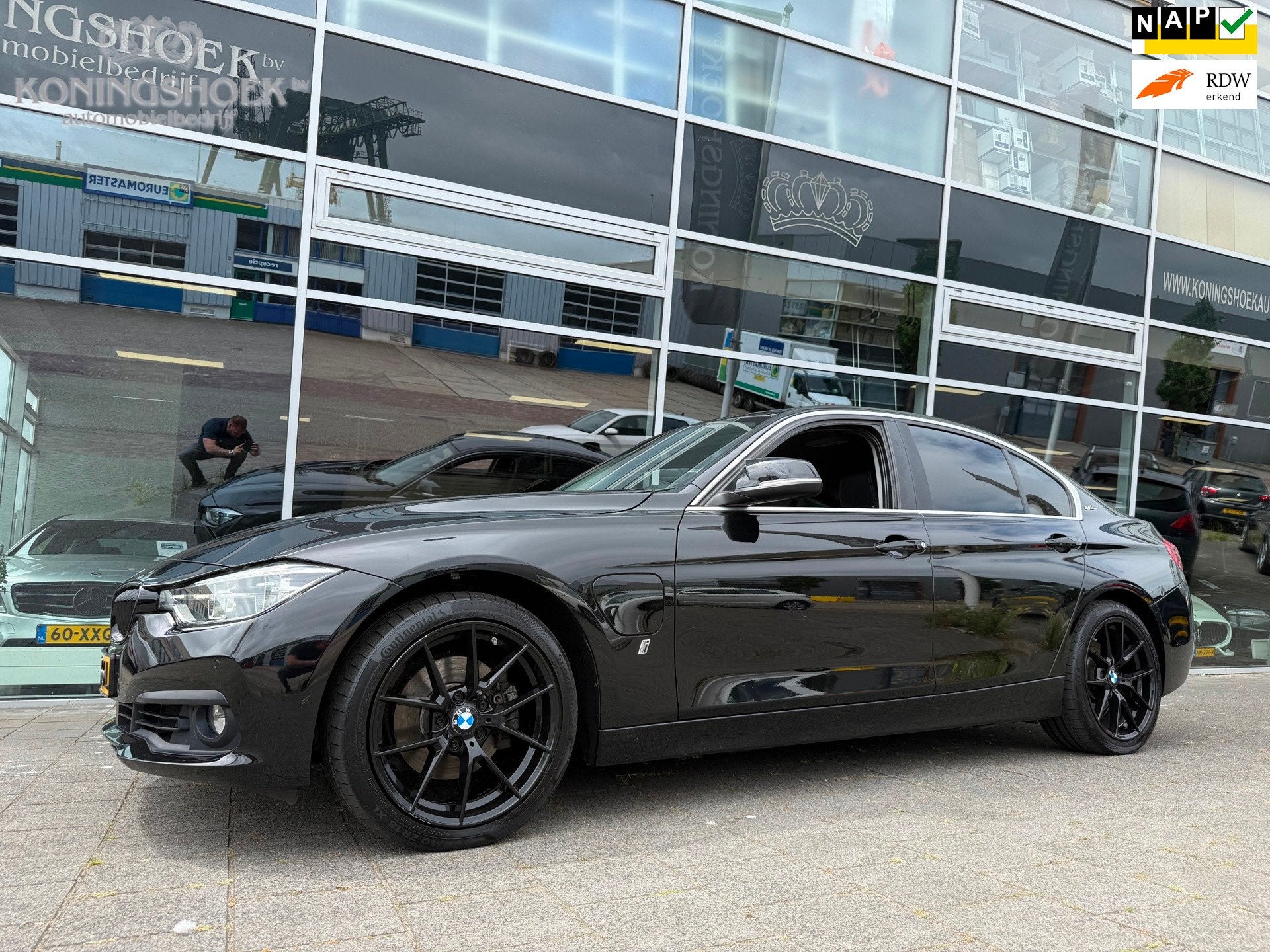 BMW 3-serie 330e Centennial Executive, Automaat, Gebruikt, 4 cilinders, Zwart
