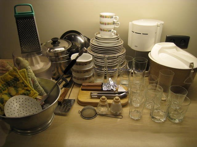 Volledige keukenset, potten, servies, koffiezet, enz…, Huis en Inrichting, Ophalen of Verzenden, Gietijzer, Pot, Bus of Blik
