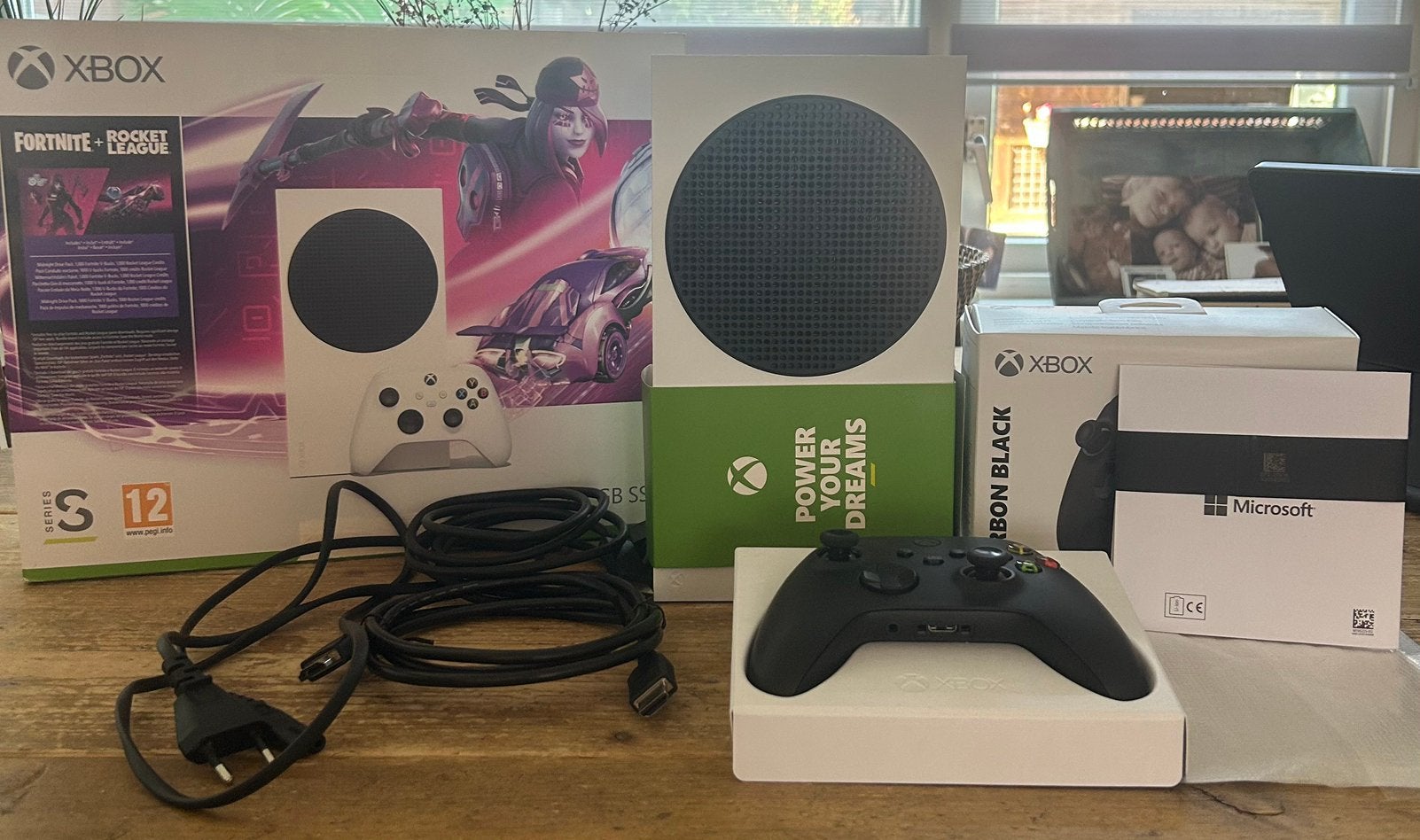Xbox series s + nieuwe controller, Ophalen of Verzenden, Zo goed als nieuw, 500 GB, Met 1 controller