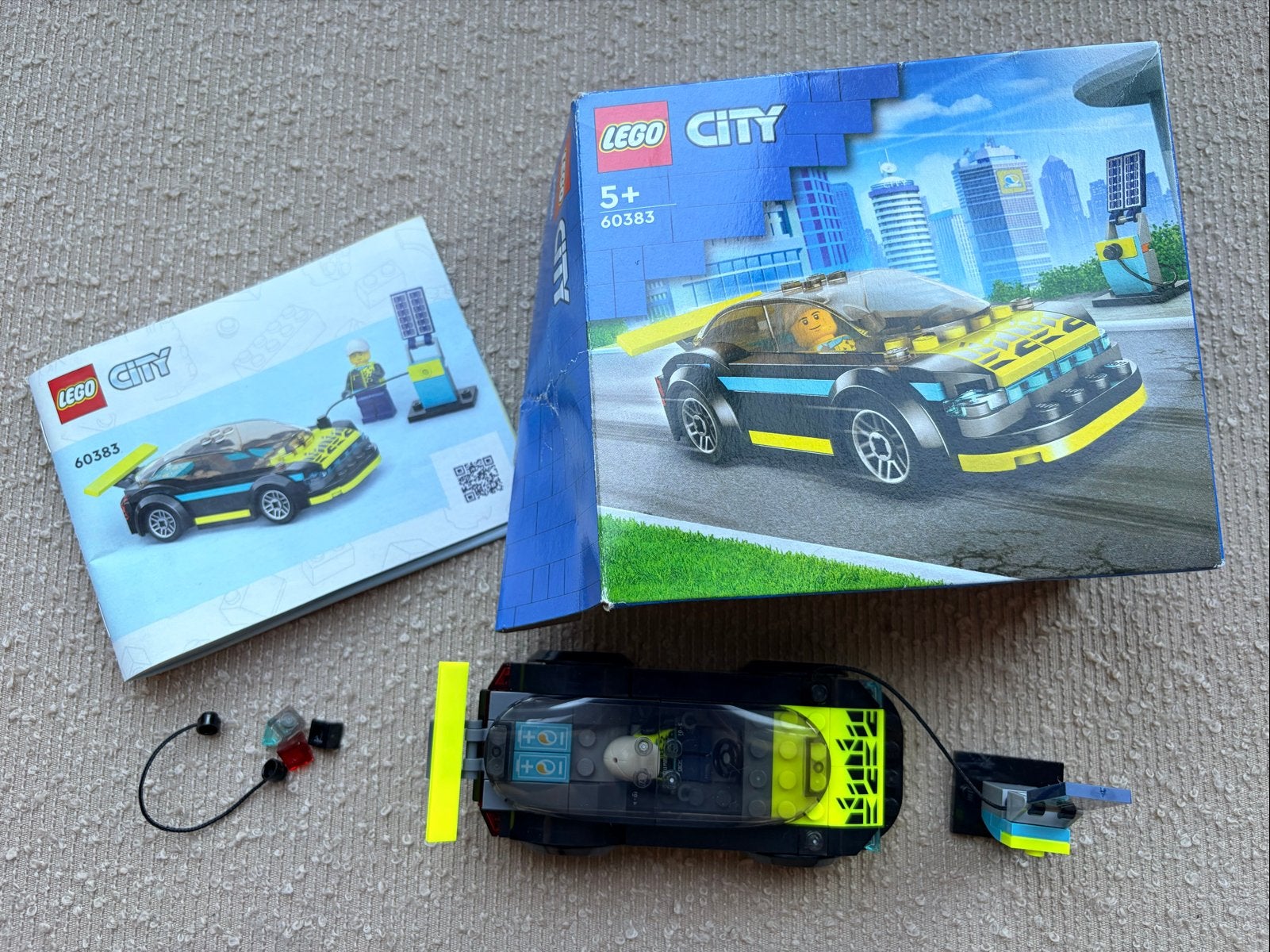 LEGO City 60383 Elektrische Sportwagen - Zo goed als nieuw, Ophalen of Verzenden, Zo goed als nieuw, Overige merken