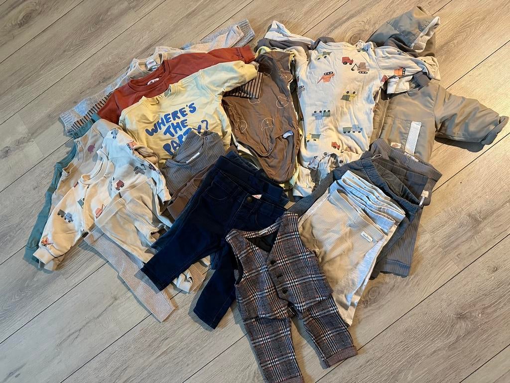 grote tas met kleren voor een jongen, Ophalen of Verzenden, Zo goed als nieuw, Jongetje, Pakje