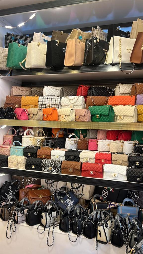 Merk tassen van top merken, Sieraden, Tassen en Uiterlijk, Tassen | Damestassen, Ophalen of Verzenden, Zo goed als nieuw, Overige kleuren