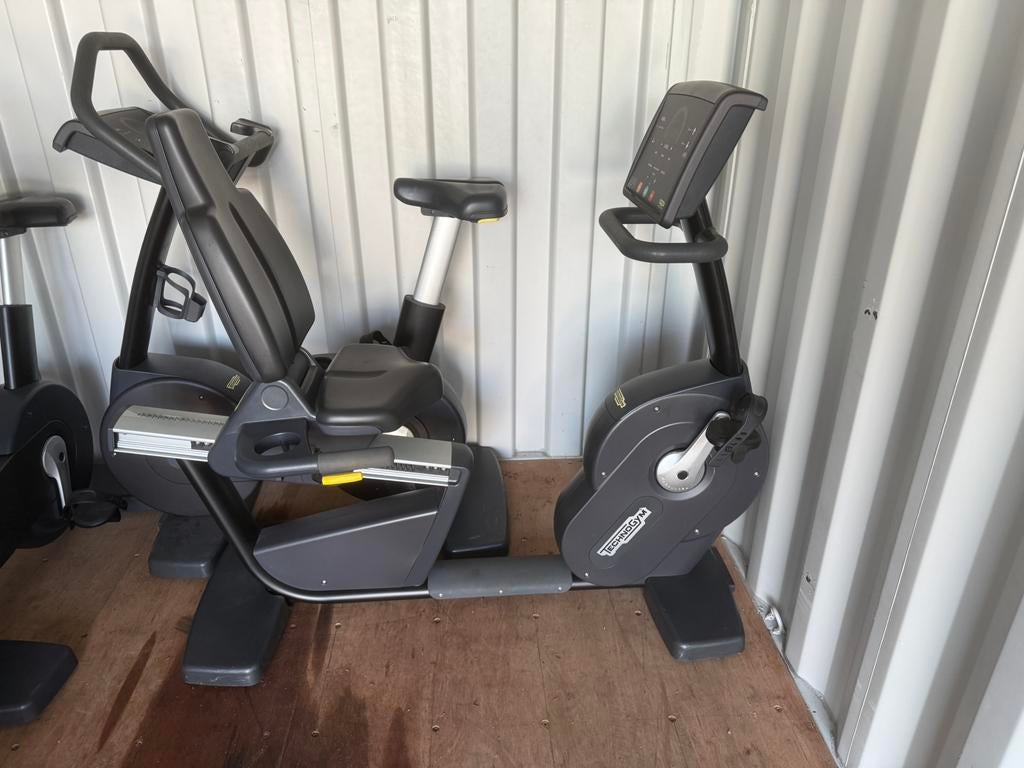 Technogym excite recline bike selfpowered led scherm 500, Ophalen, Zo goed als nieuw, Hometrainer