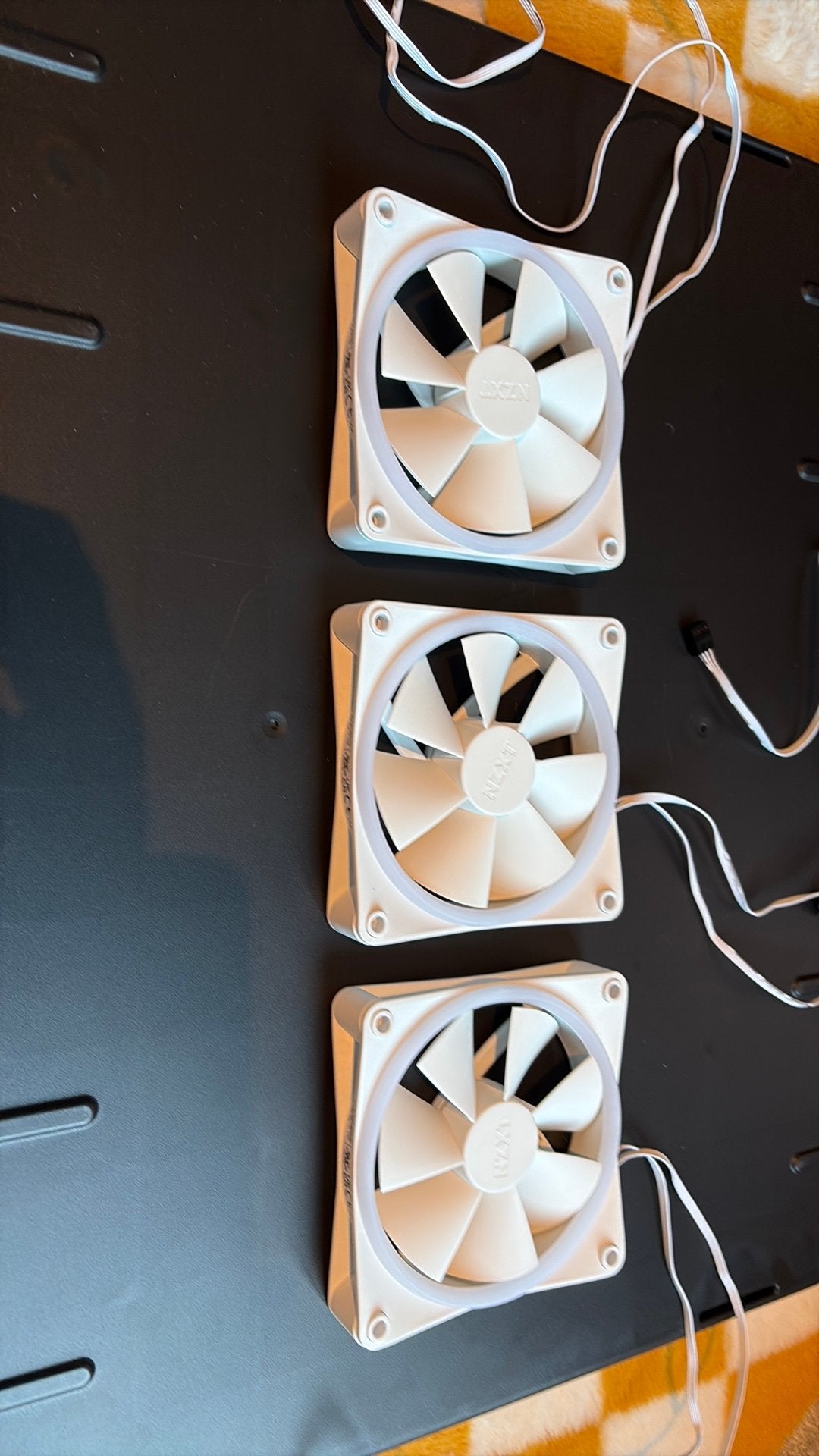 3x NZXT F120 RGB fans wit – 120 mm, Ophalen of Verzenden, Zo goed als nieuw, Luchtkoeling