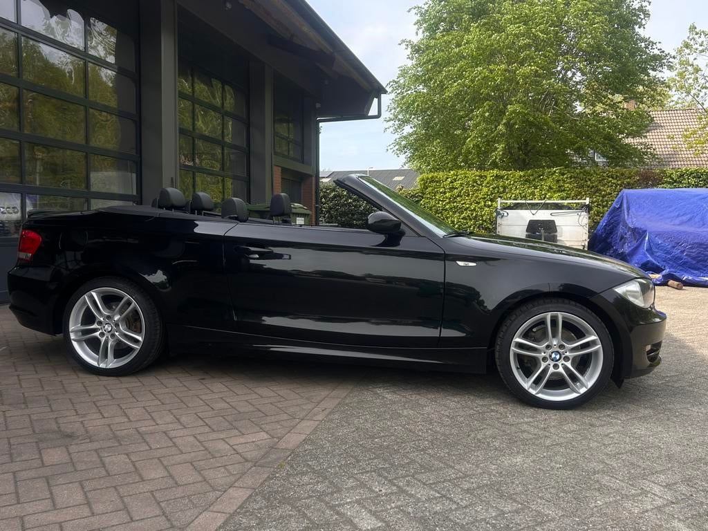 BMW 1-Serie 2.0 120I Cabrio 2008 Zwart inruil mogelijk, 1-Serie, 1995 cc, Zwart, 4 cilinders