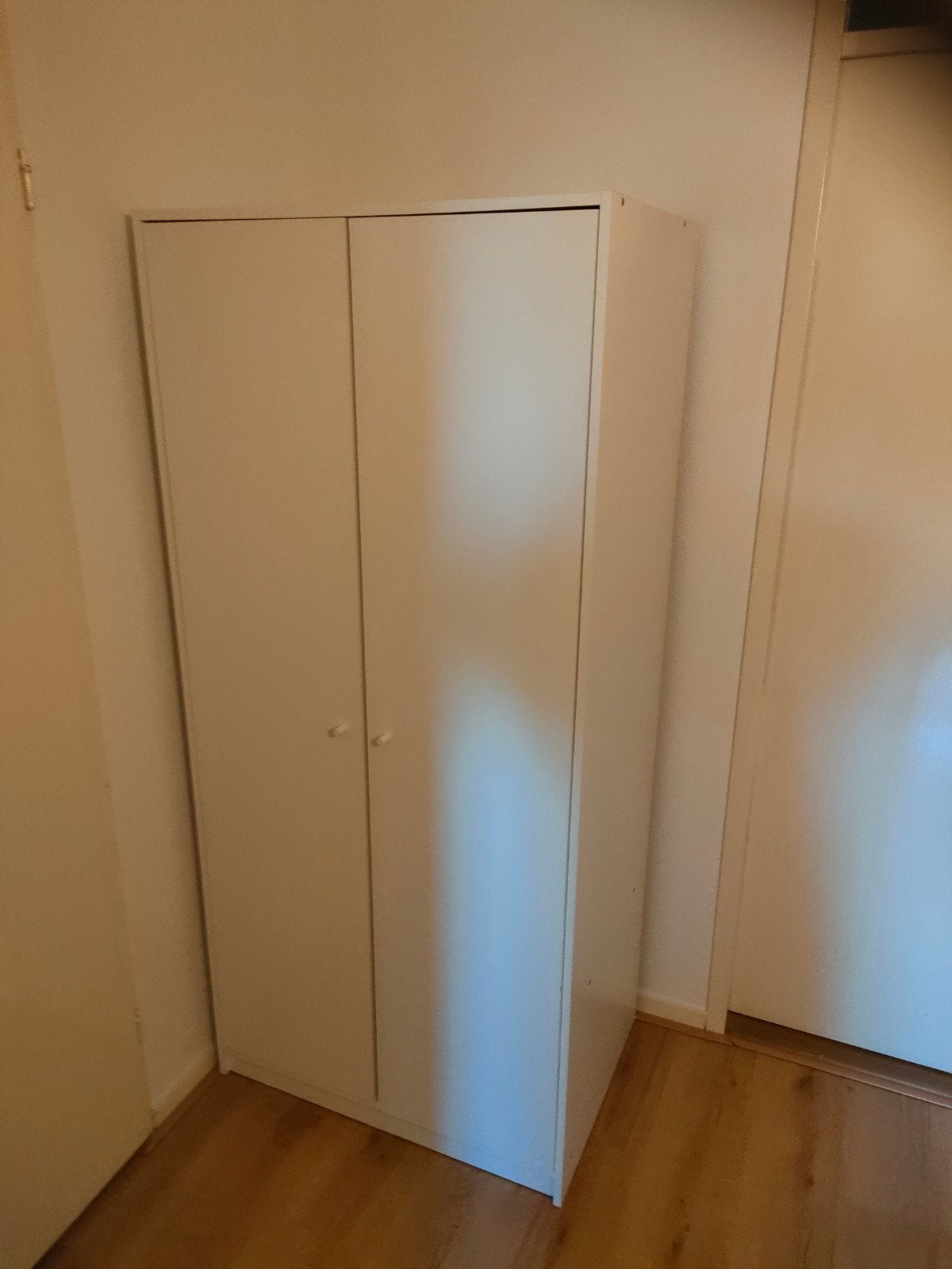 Witte kast met planken, Ophalen, 50 tot 100 cm, Modern, 150 tot 200 cm