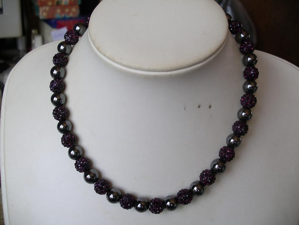 Een mooie edelsteen Hematiei met Strass Bollen ketting, Sieraden, Tassen en Uiterlijk, Antieke sieraden, Verzenden, Overige materialen