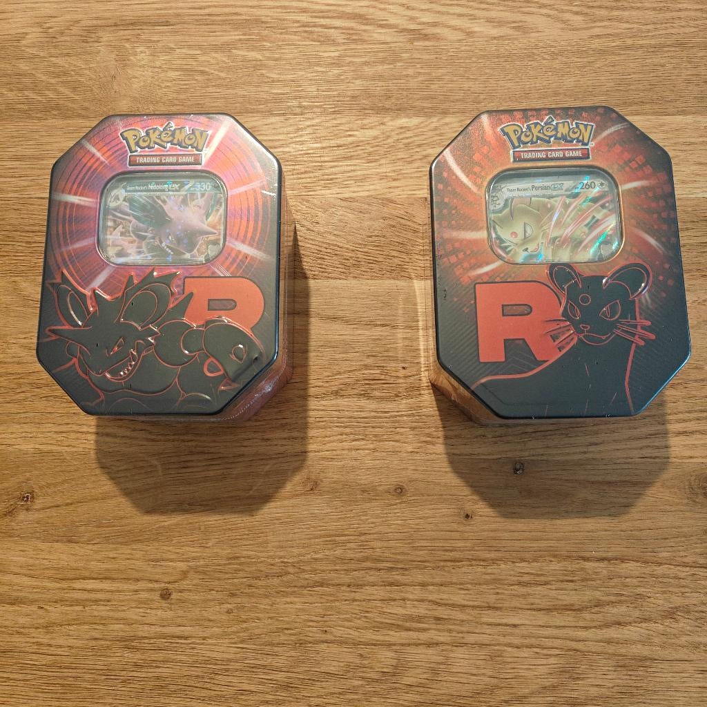 Destined rivals EX tins (Nidoking & Persian) Sealed, Ophalen of Verzenden, Nieuw, Boosterbox, Foil