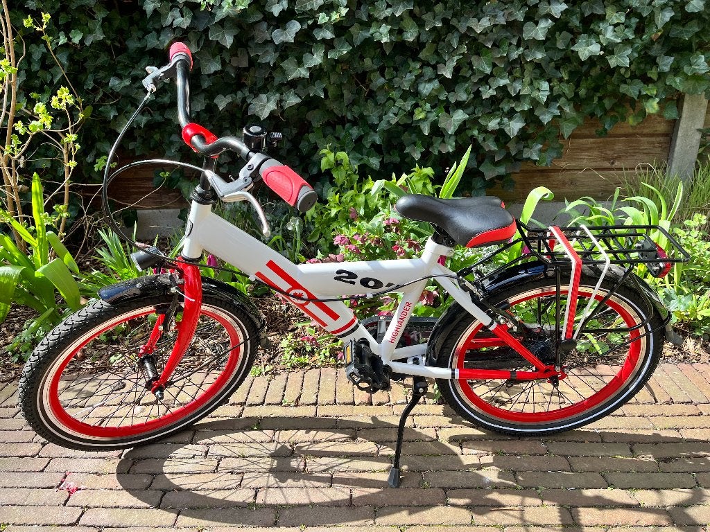 Kinderfiets 20 inch, Ophalen, Zo goed als nieuw, Terugtraprem, Highlander