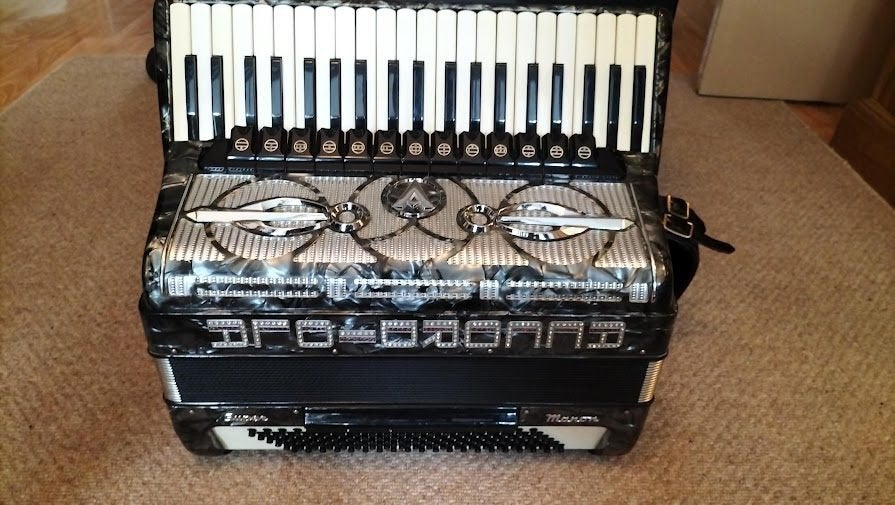 Accordiola Super Manon 120 bas -5 korig (mintconditie), Muziek en Instrumenten, Met koffer, 120-bas, Toetsaccordeon, Ophalen of Verzenden