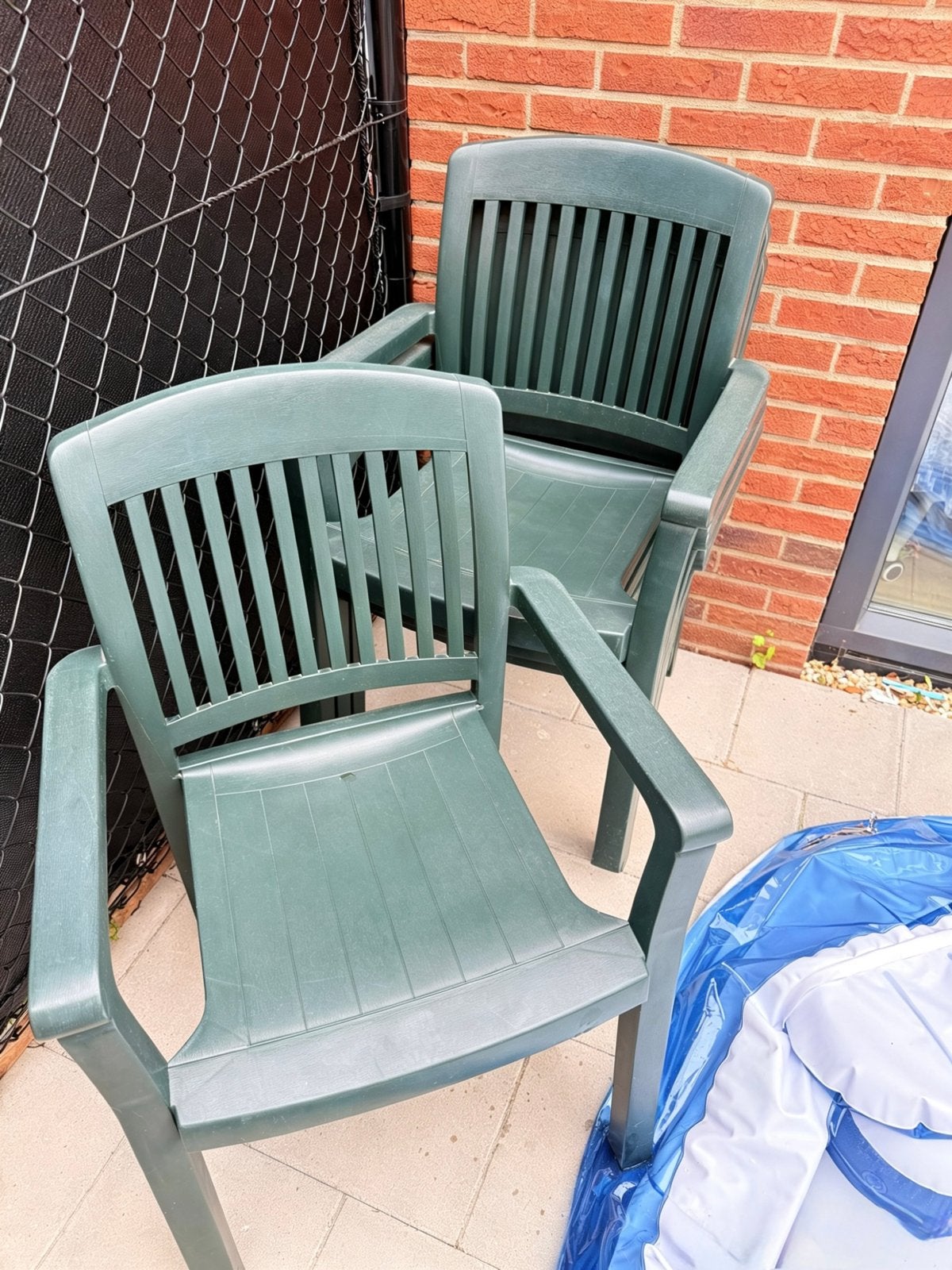 4 groene kunststof tuinstoelen met armleuningen, Ophalen, Gebruikt, Kunststof