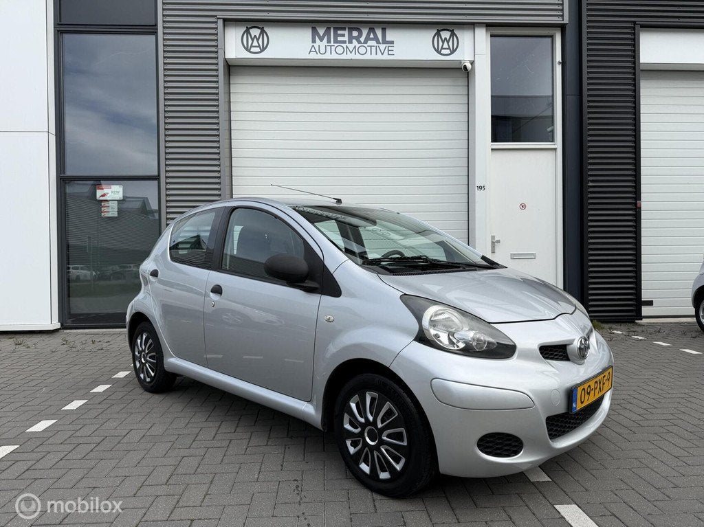 Toyota Aygo 1.0-12V Access 5Drs Airco NAP APK APRIL 2027, Auto's, Toyota, Voorwielaandrijving, Euro 5, Gebruikt, Elektrische ramen