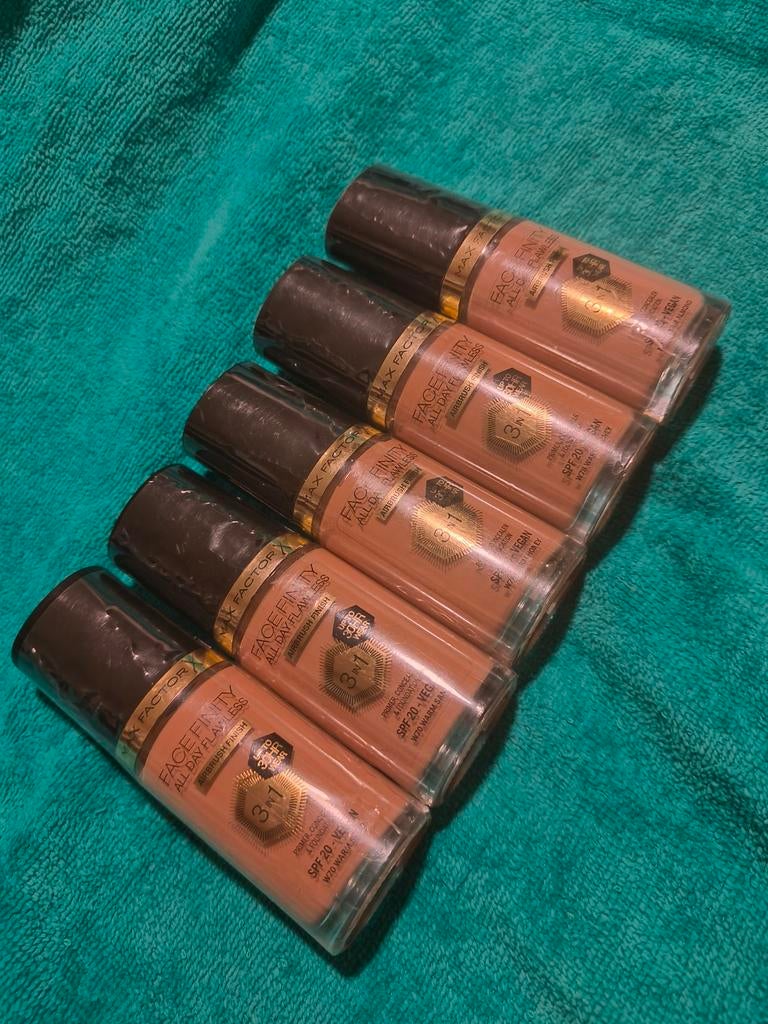 5x maxfactor face finity 3in1 foundation, Overige kleuren, Gehele gezicht, Nieuw, Ophalen of Verzenden