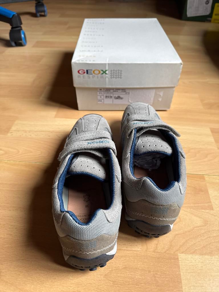 Geox Sneakers Maat 38 - Comfortabel en Ademend, Ophalen of Verzenden, Sneakers of Gympen, Grijs, Gedragen