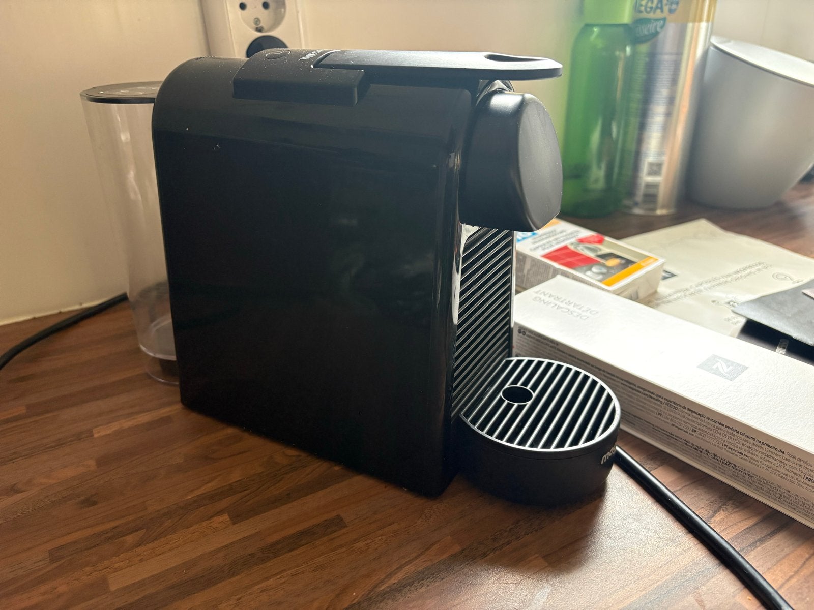 Nespresso Essenza Mini - magimix - zwarte koffiemachine