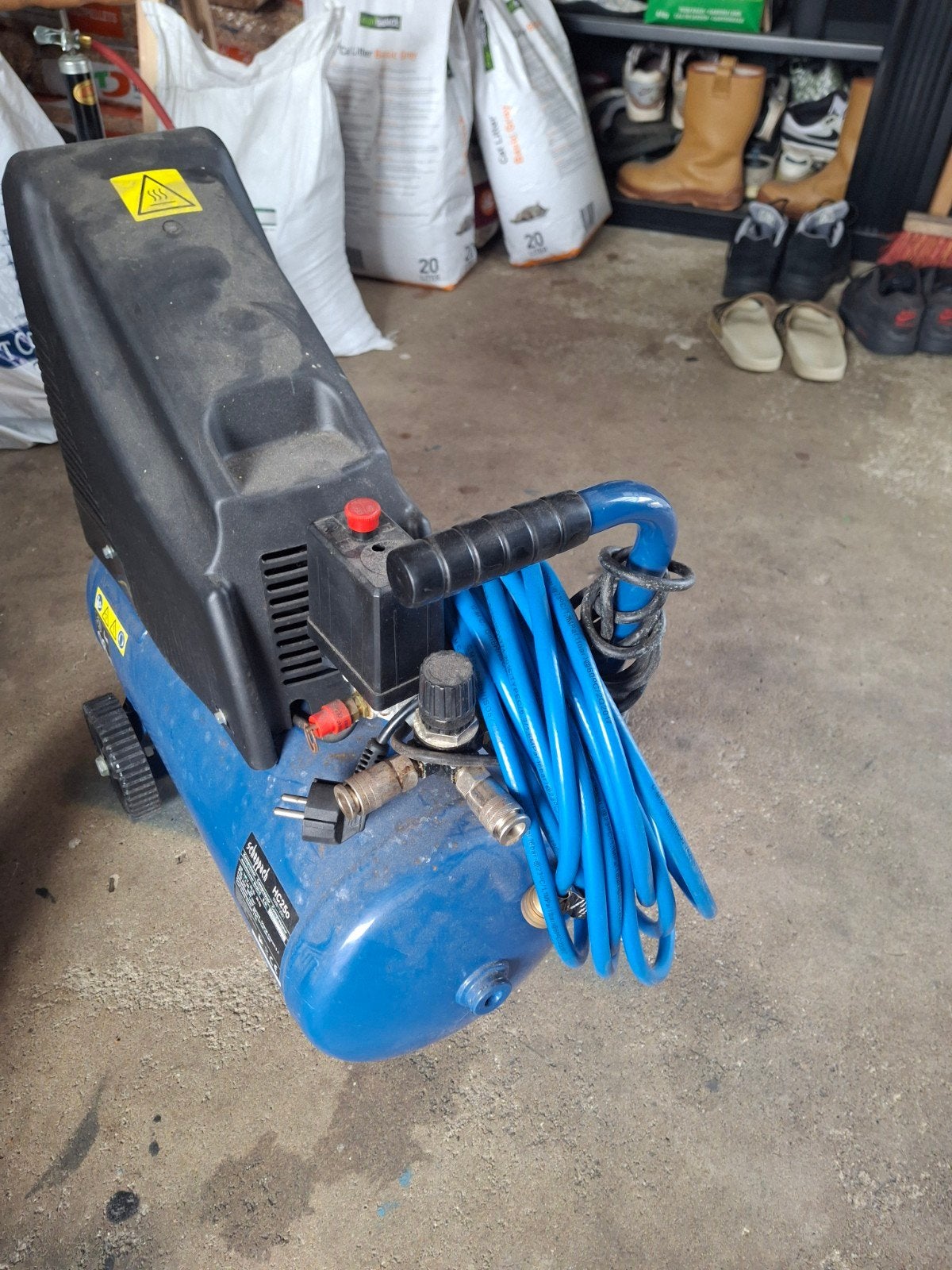 Scheppach HC-25 Compressor met 24L tank en slang, Doe-het-zelf en Verbouw, Compressors, Minder dan 25 liter, Ophalen, Gebruikt
