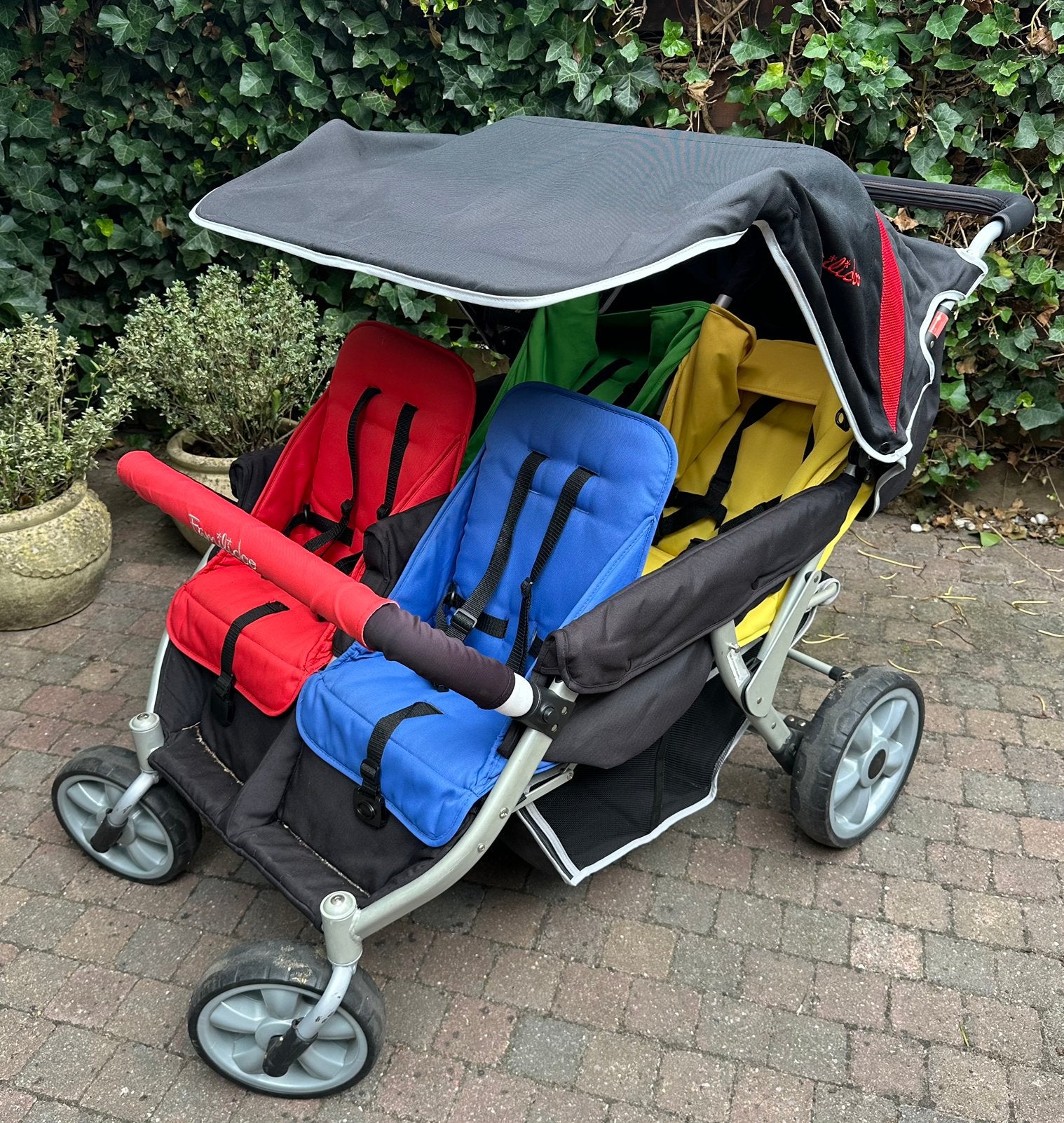 Vierling kinderwagen Familidoo, Kinderen en Baby's, Tweelingen en Meerlingen, Ophalen, Zo goed als nieuw, Kinderwagen of Buggy