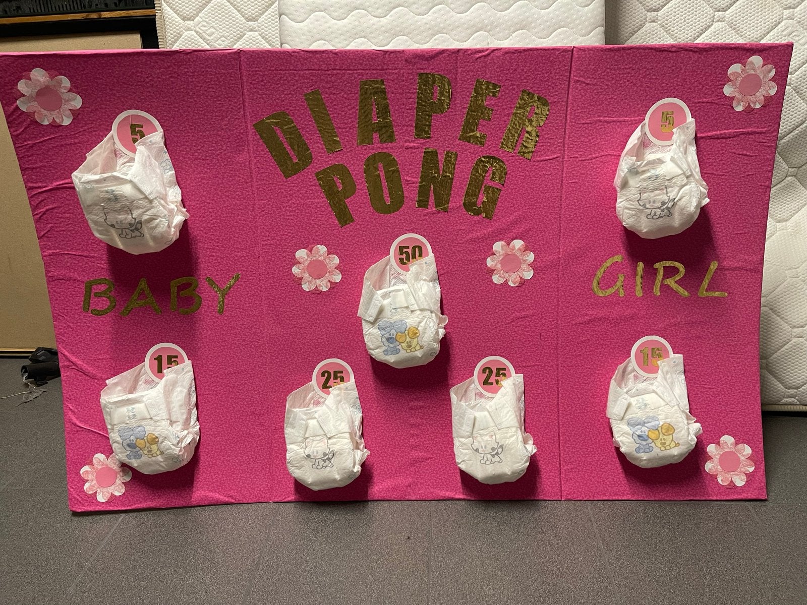 Zelfgemaakt Roze Diaper Pong voor Baby Shower Meisje, Ophalen, Zo goed als nieuw
