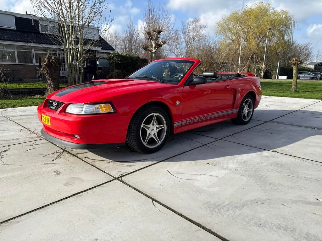 Ford Mustang GT Convertible 35th anniversery edition, Auto's, Ford, Particulier, Mustang, ABS, Airbags, Airconditioning, Alarm