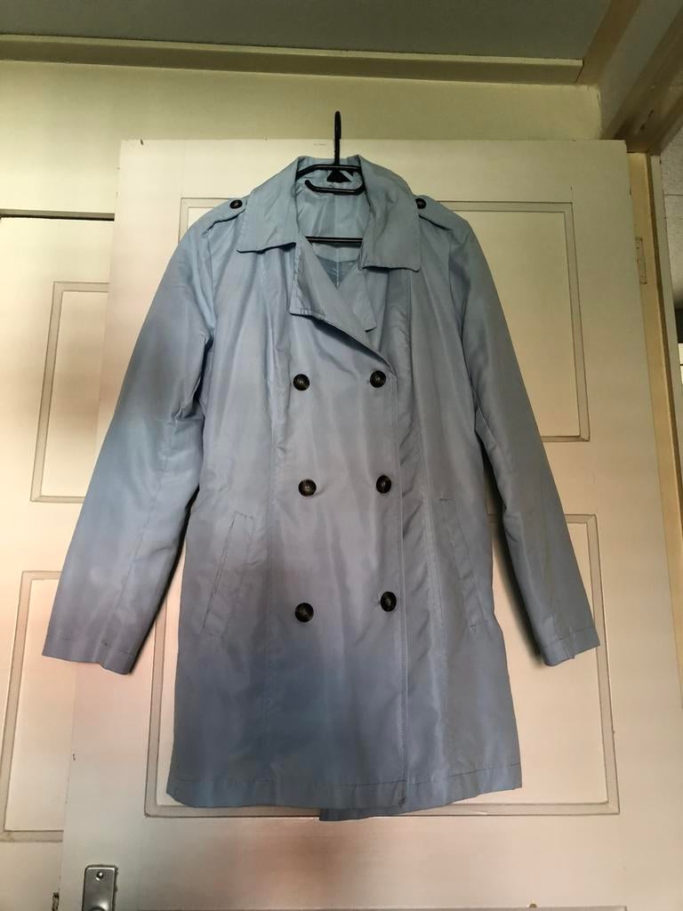 Lichtblauwe damesjas / trenchcoat (maat 40), Ophalen of Verzenden, Zo goed als nieuw, Maat 38/40 (M), Blauw