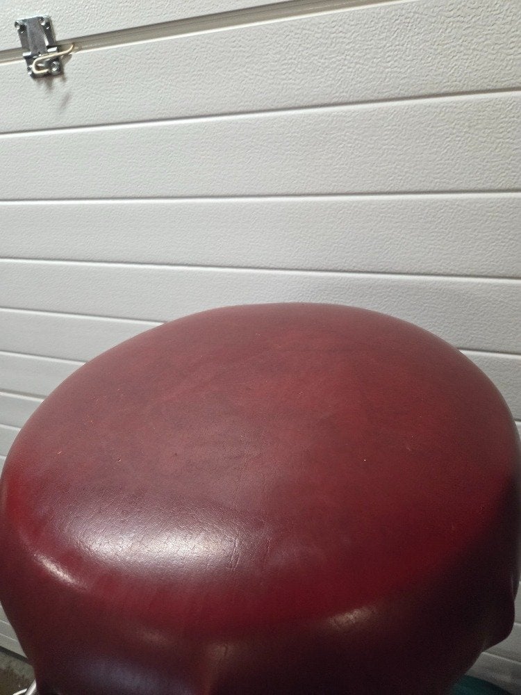 barkruk youp rood vintage, Ophalen of Verzenden, 'T Olde Gre-j, Info@toldegrej.nl, Endepoelstraat 20f Didam
