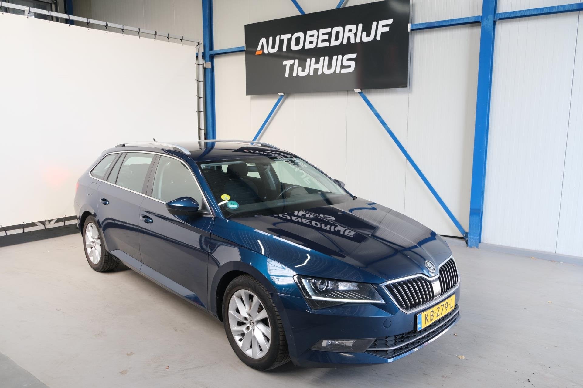 Skoda Superb Combi 1.6 TDI Ambition Business > Export <, Auto's, Gebruikt, Euro 6, 4 cilinders, Blauw