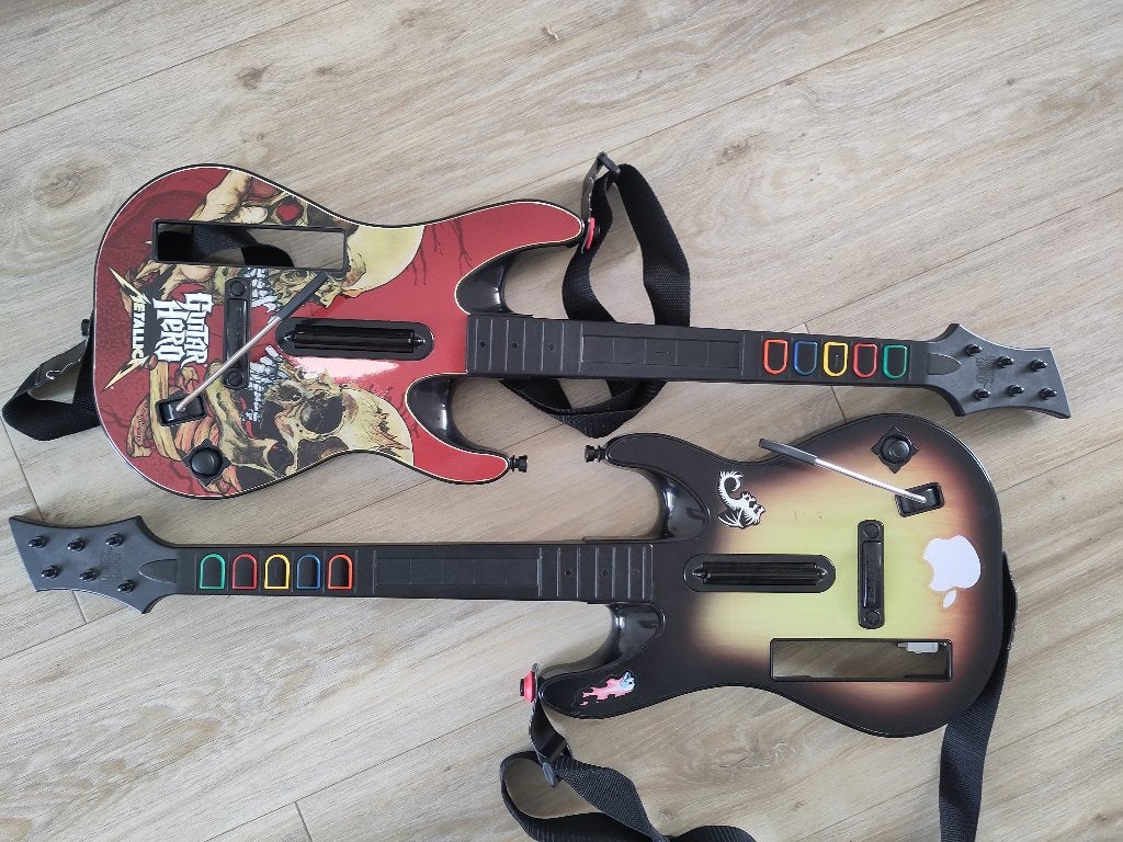 Wii Guitar Hero gitaren (slecht werkend) en 6 spellen, Ophalen, Gebruikt, Wii, Gitaar, Drumstel of Dj-set