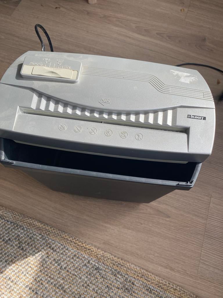 Budget papierversnipperaar, Ophalen of Verzenden, Zo goed als nieuw