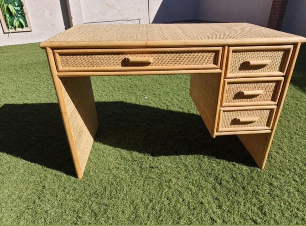 Vintage rotan bureau met lades, Huis en Inrichting, Bureaus, Ophalen, Gebruikt, Hout, Overige merken