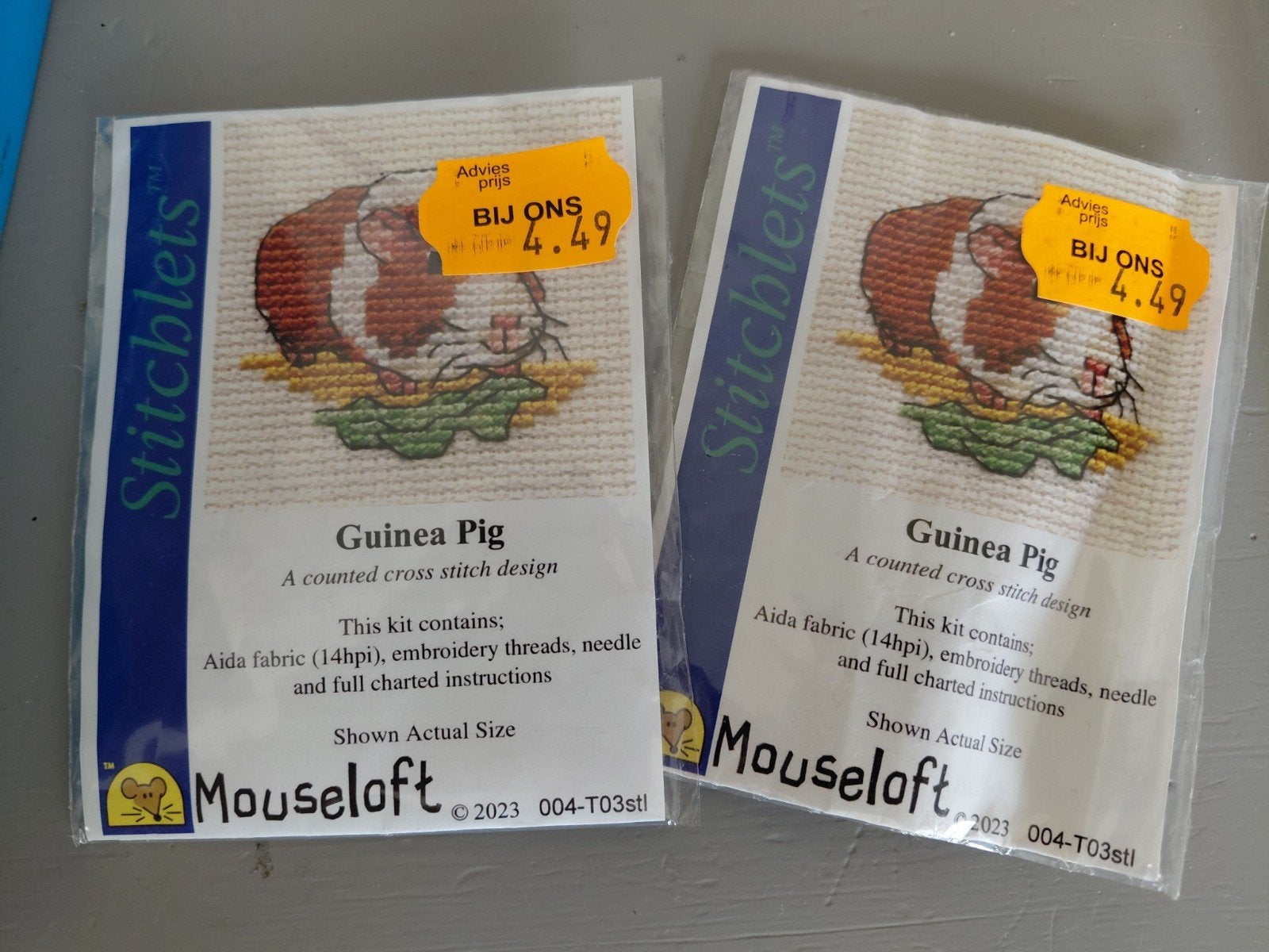 2 mini borduurwerkjes cavia - kruissteek, Ophalen of Verzenden, Zo goed als nieuw, Handborduren, Borduurpakket