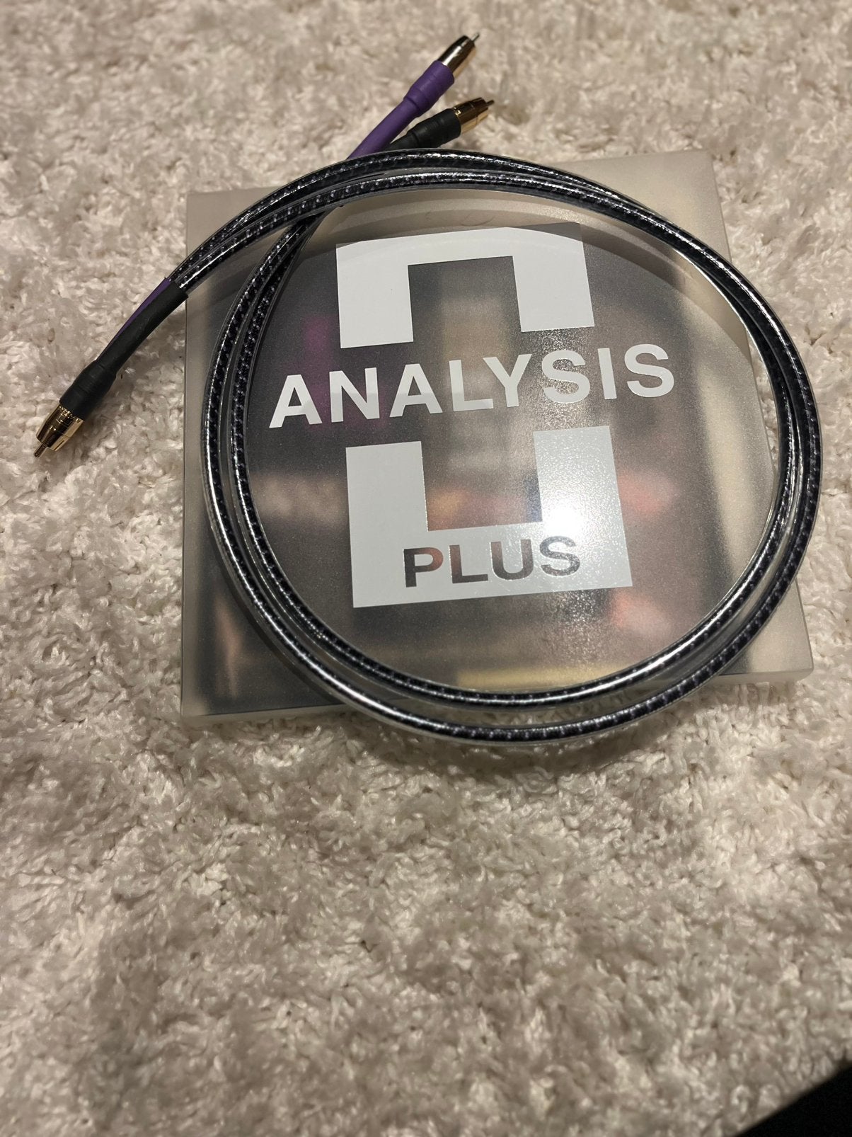 Foto 8 van Analysis Plus Solo Crystal Oval RCA Interconnect - 2x 1m
