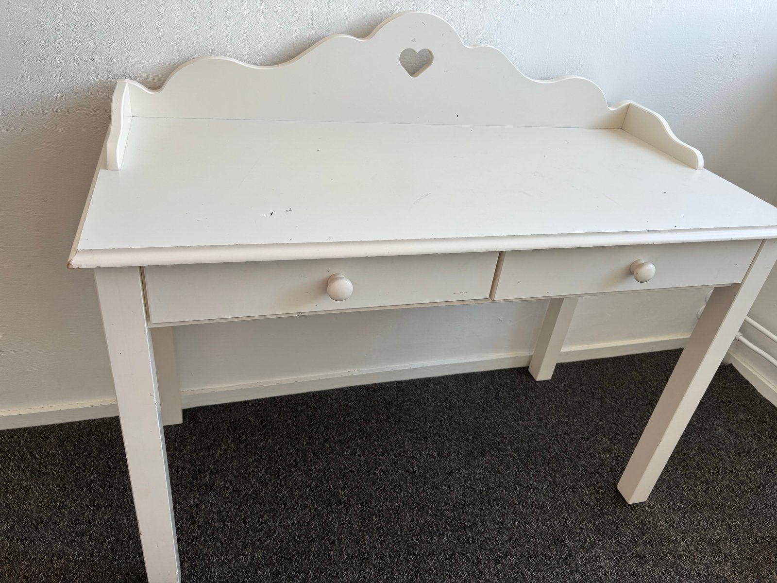 Wit houten bureau met hartje en lades, Ophalen, Gebruikt, 100 tot 150 cm, Minder dan 100 cm