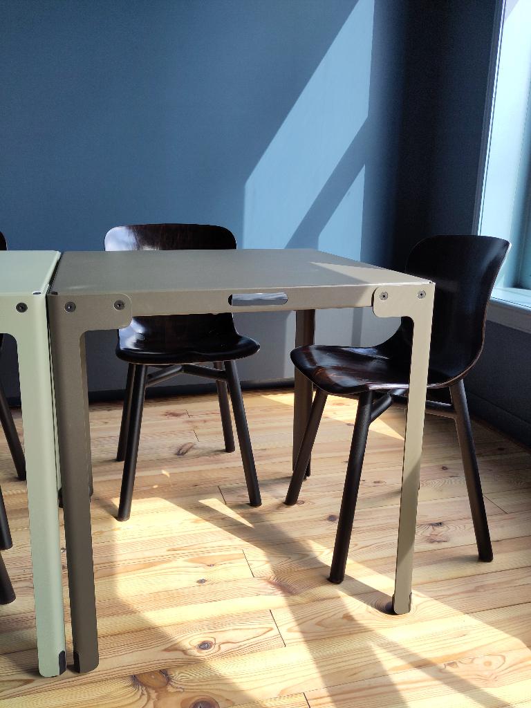 Functionals T-table by Serener superleuke bijzettafel, Huis en Inrichting, Ophalen, Gebruikt, Metaal of Aluminium, 55 tot 75 cm