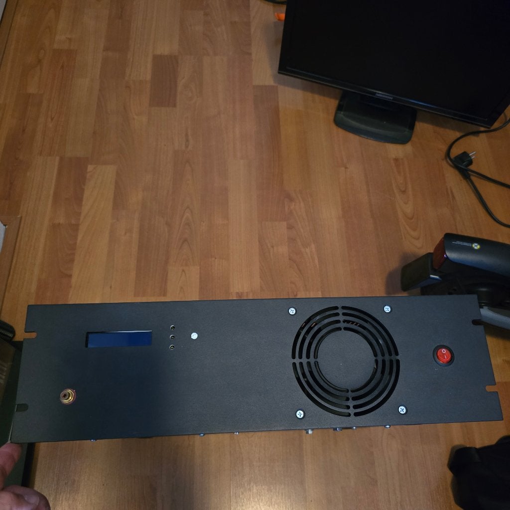120 Watt FM Zender (MRF101 / Dutch RF Shop) in 19" behuizing, Telecommunicatie, Ophalen of Verzenden, Gebruikt, Zender