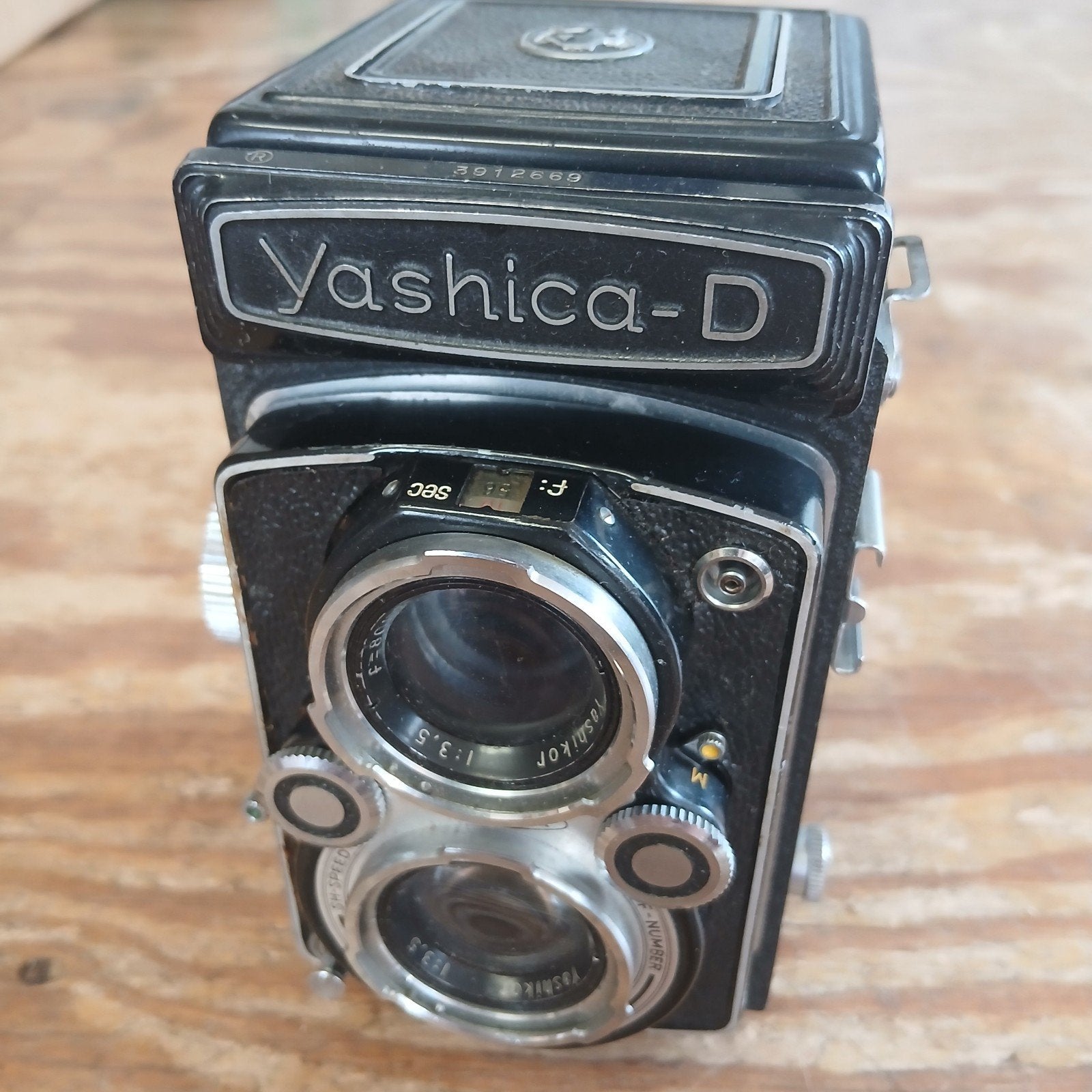 Yashica D, Ophalen of Verzenden