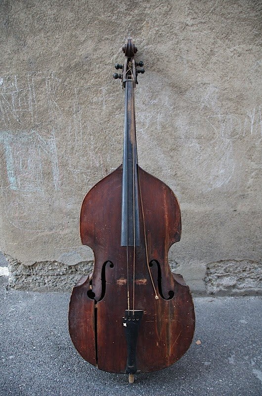 Oude kapotte Contrabas GEZOCHT, Ophalen, Gebruikt