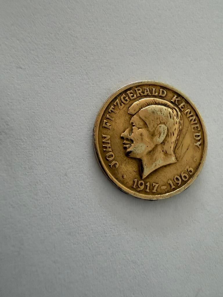 Munt John F. Kennedy 1917-1963 - Voor ketting of ring, Ophalen of Verzenden, Noord-Amerika, Losse munt